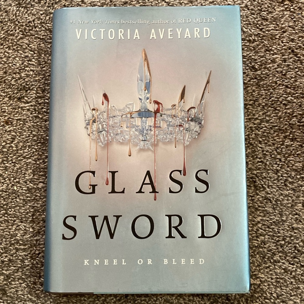 Glass Sword - Red Queen #2 by Victoria Aveyard